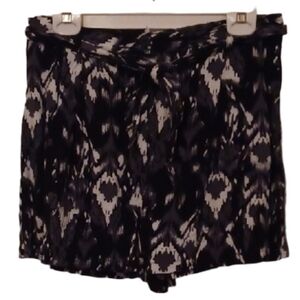 🏍Patterned Black and White Women's Shorts